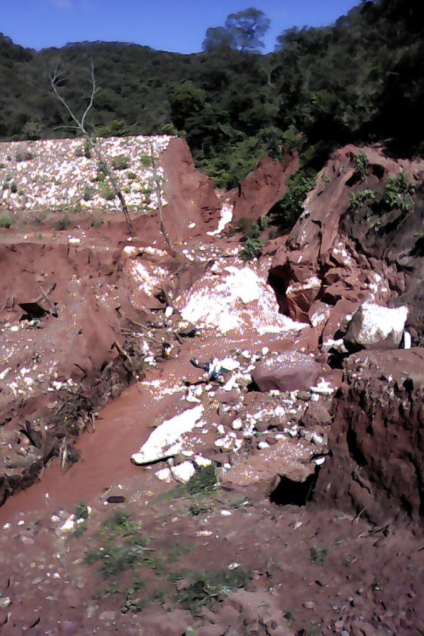 Intensas lluvia de 8 hora en Machareti dejan Varia  Comunidades, sin Represa y otro Daño