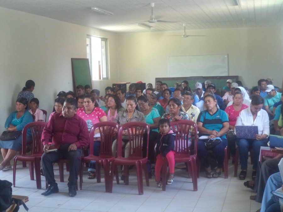 En  la Cumbre  de Educacion  los Concejos Comunitario  Piden Refaccionar  las  Unidades educativas