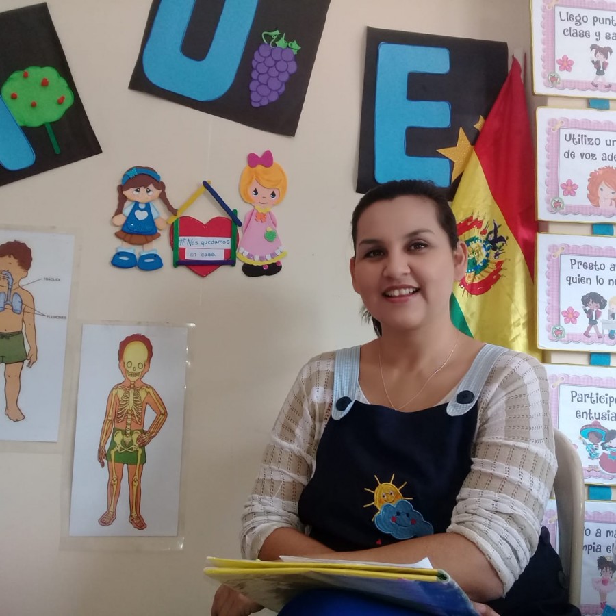 Maestra chaqueña lanza la página de Facebook, Educar en Casa, para continuar sus clases en cuarentena