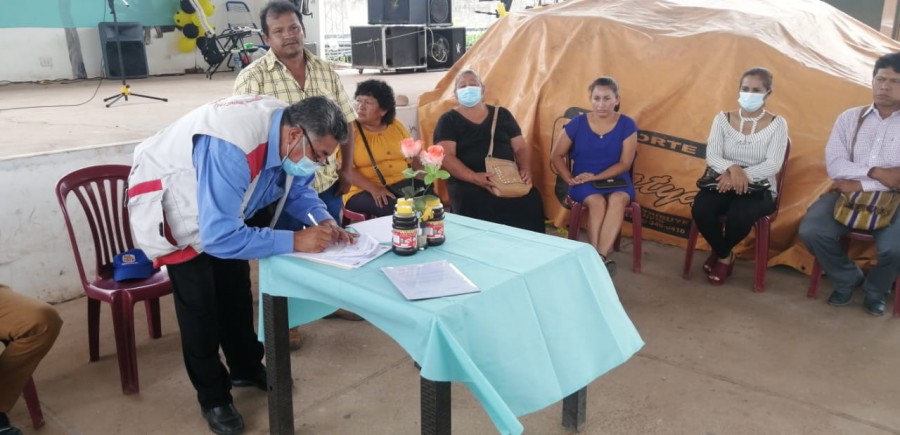 Apicultores del Municipio de Machareti, celebran  la promulgación de la Ley Apícola  en su aniversario 